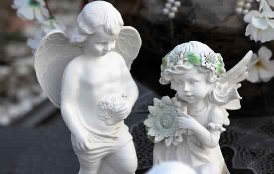 Statue angeli sacri